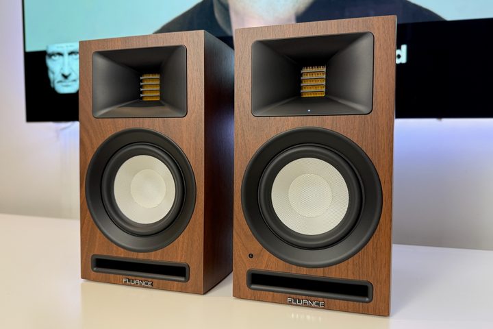 The Fluance Ri71 powered bookshelf speakers.