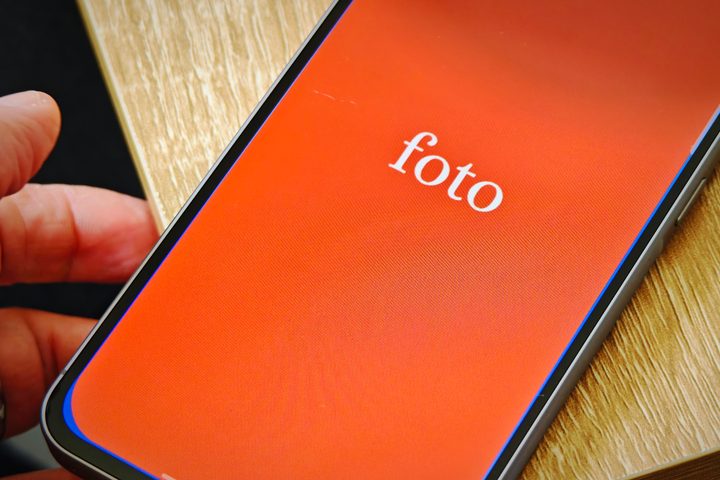 The Foto app's opening screen.