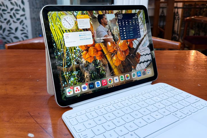 Magic Keyboard and the 11th Gen iPad.