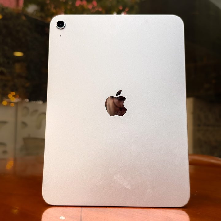 Angled view of the rear panel on the 11th Gen iPad.