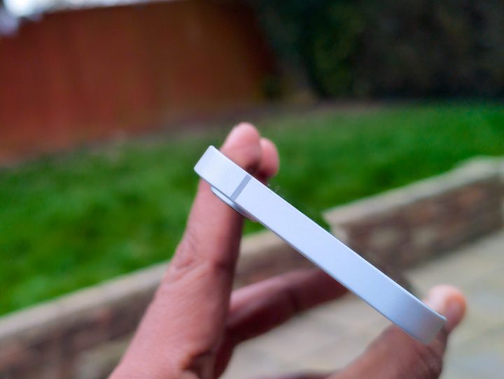 The antenna lines on the Apple iPhone 16e in White