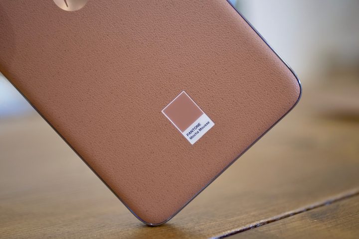 The Pantone swatch on the Motorola Edge 50 Neo in Mocha Mousse.