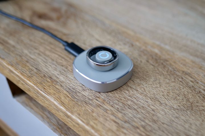 The RingConn Gen 2 Air on its charging plinth.