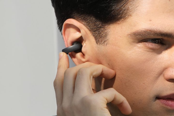 A press image showing the Soundcore AeroClip.