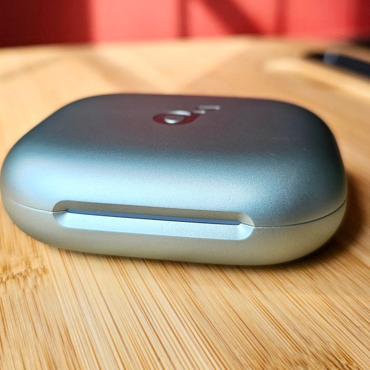 Soundcore AeroFit 2: charging case front view.
