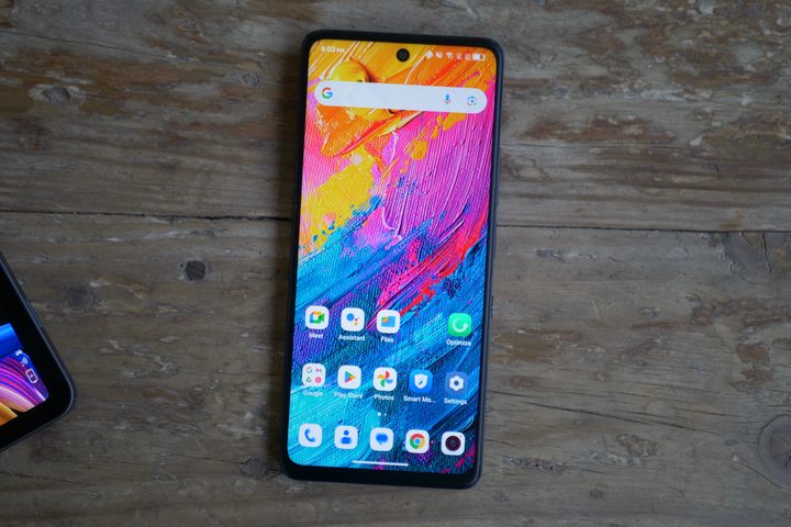 Color Paper mode on the TCL 60 XE Nxtpaper.