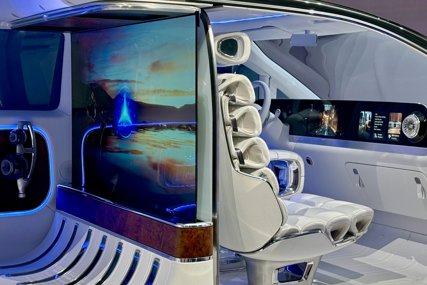 Retractable screen separating the front and rear seats in the Mercedes-Benz Vision V concept.