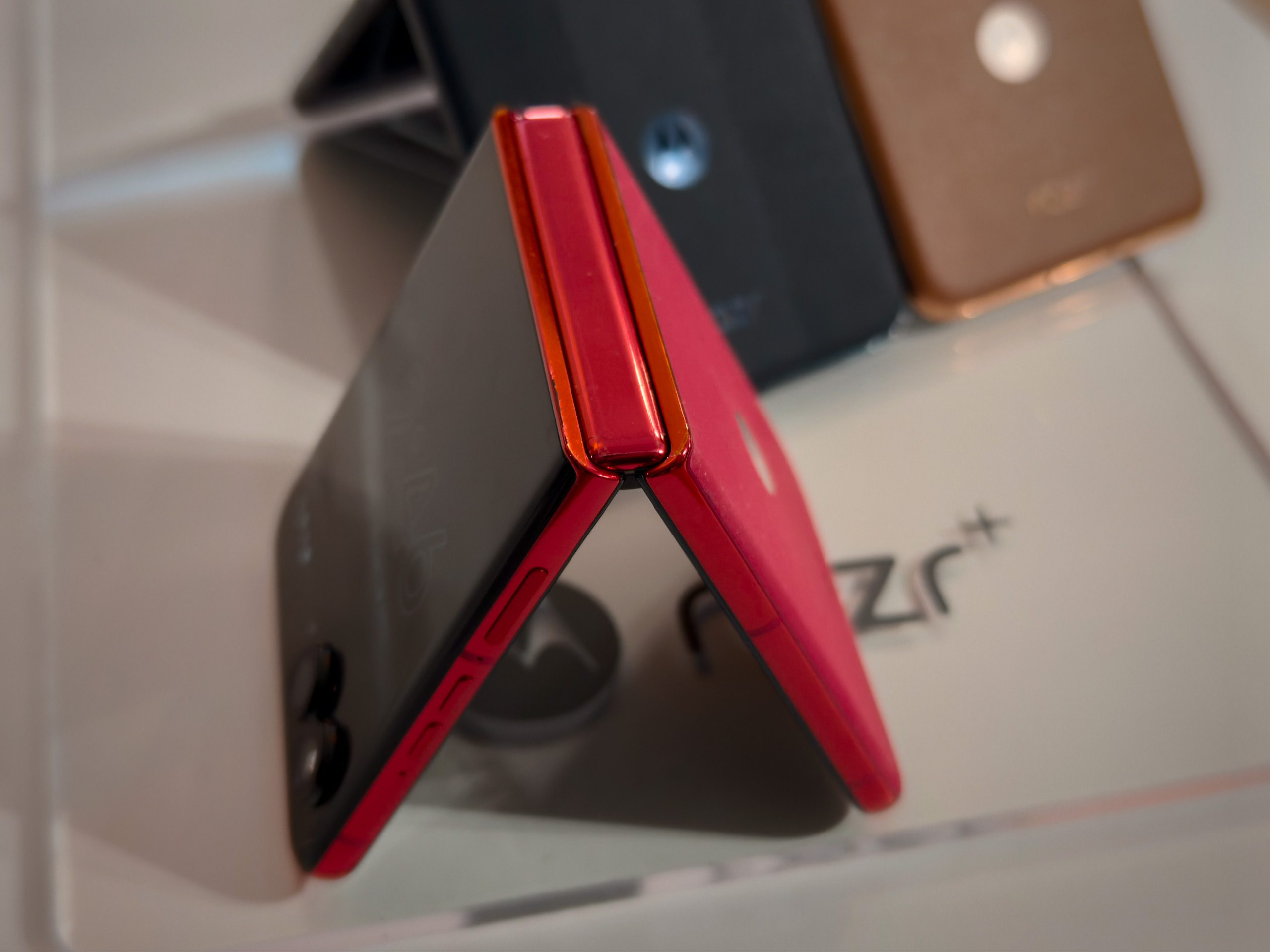 Moto Razr Plus 2025