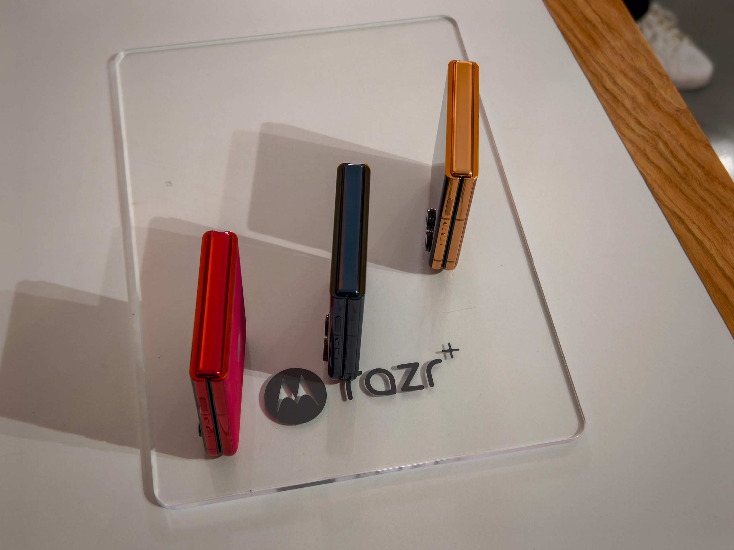 Moto Razr Plus 2025