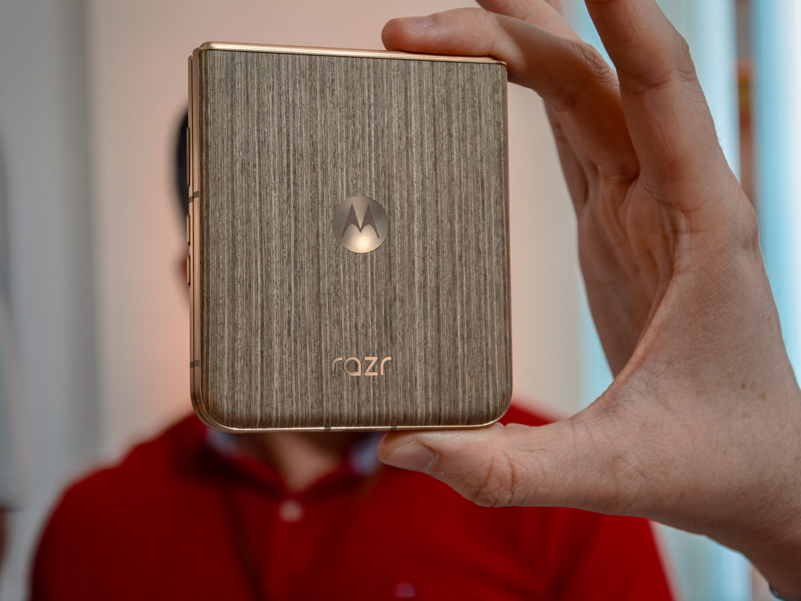 Moto Razr Ultra 2025 Pantone Mountain Trail with FSC-certified wood finish