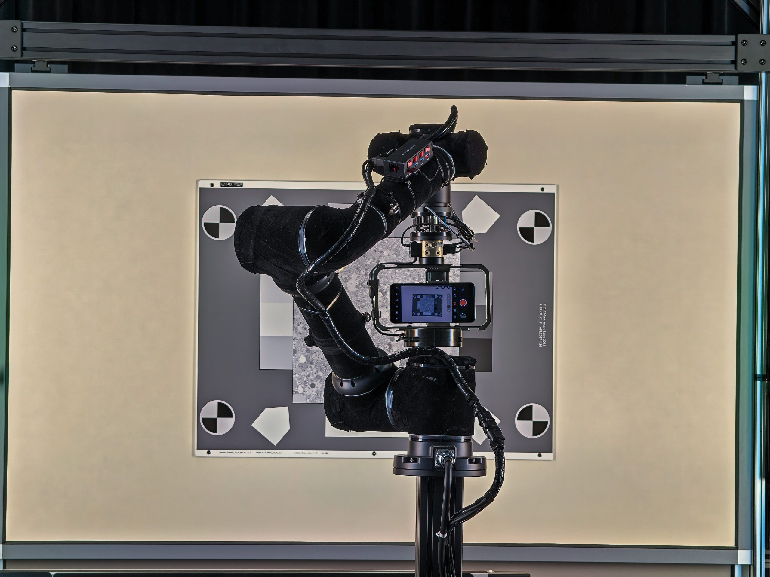 HDR image testing on the Find X8 Ultra at the imaging lab in Oppo's new Binhai Bay campus in Shenzhen, China