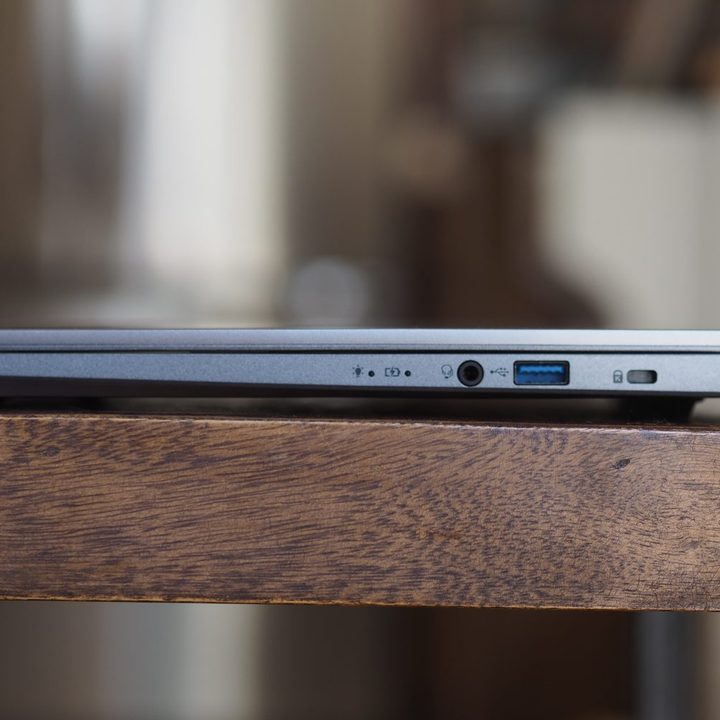 Acer Aspire 14 AI right side view showing ports.