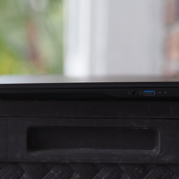 Acer Swift AI 16 right side view showing ports.