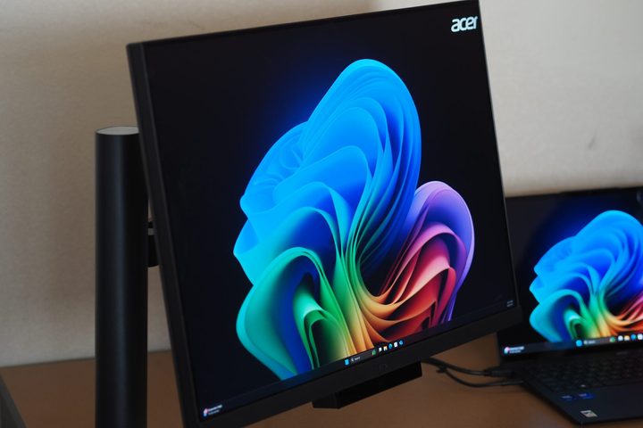 BenQ RD280UA front view showing display and stand.