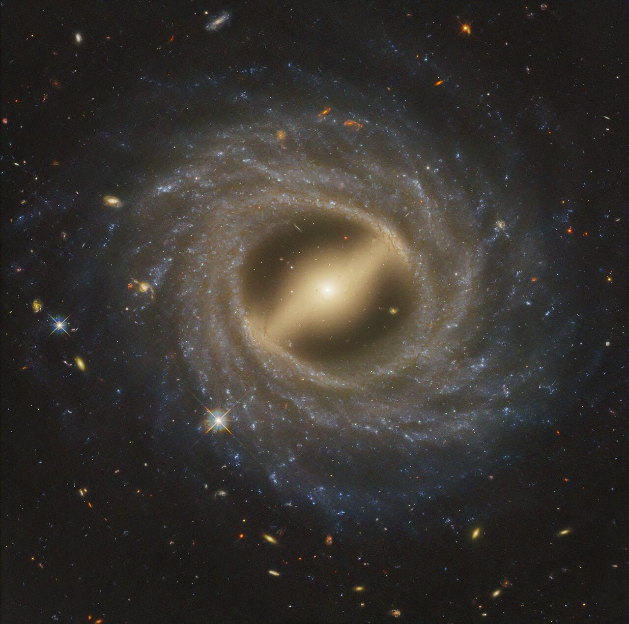 Barred Spiral Galaxy NGC 5335
