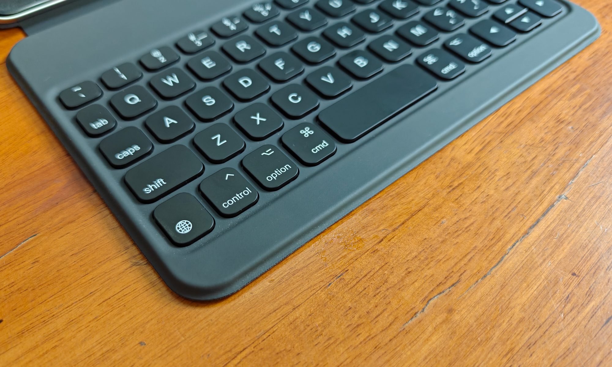 I tried a tiny iPad mini keyboard. It was a bewildering experience