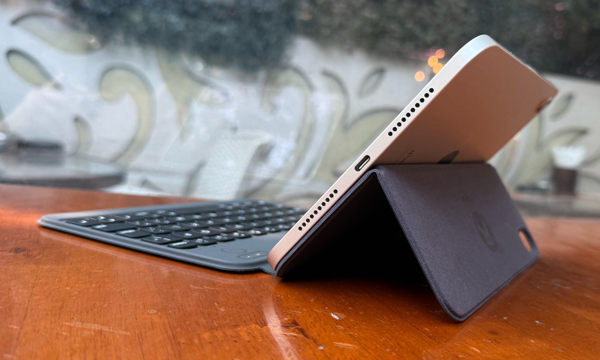 I tried a tiny iPad mini keyboard. It was a bewildering experience