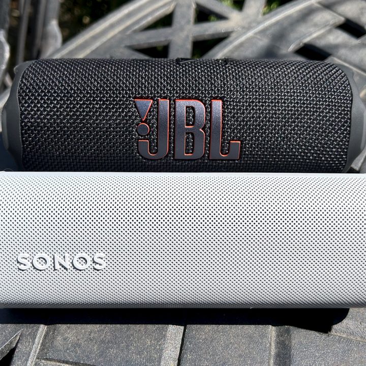 JBL Flip 7 vs. Sonos Roam 2.