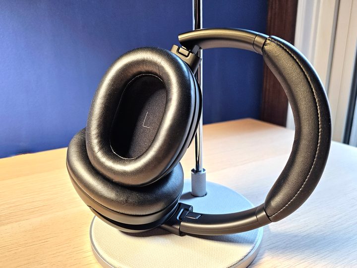 JBL Tour One M3.