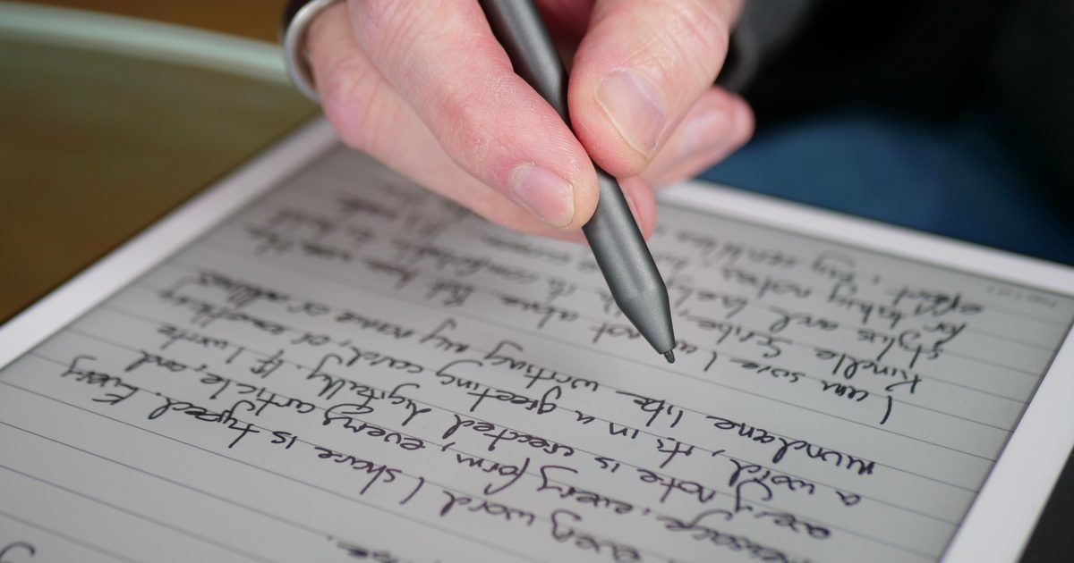 Stop losing your notes and start the school year with one of these e-readers that double as notebooks Stop losing your notes and start the school year with one of these e-readers that double as notebooks