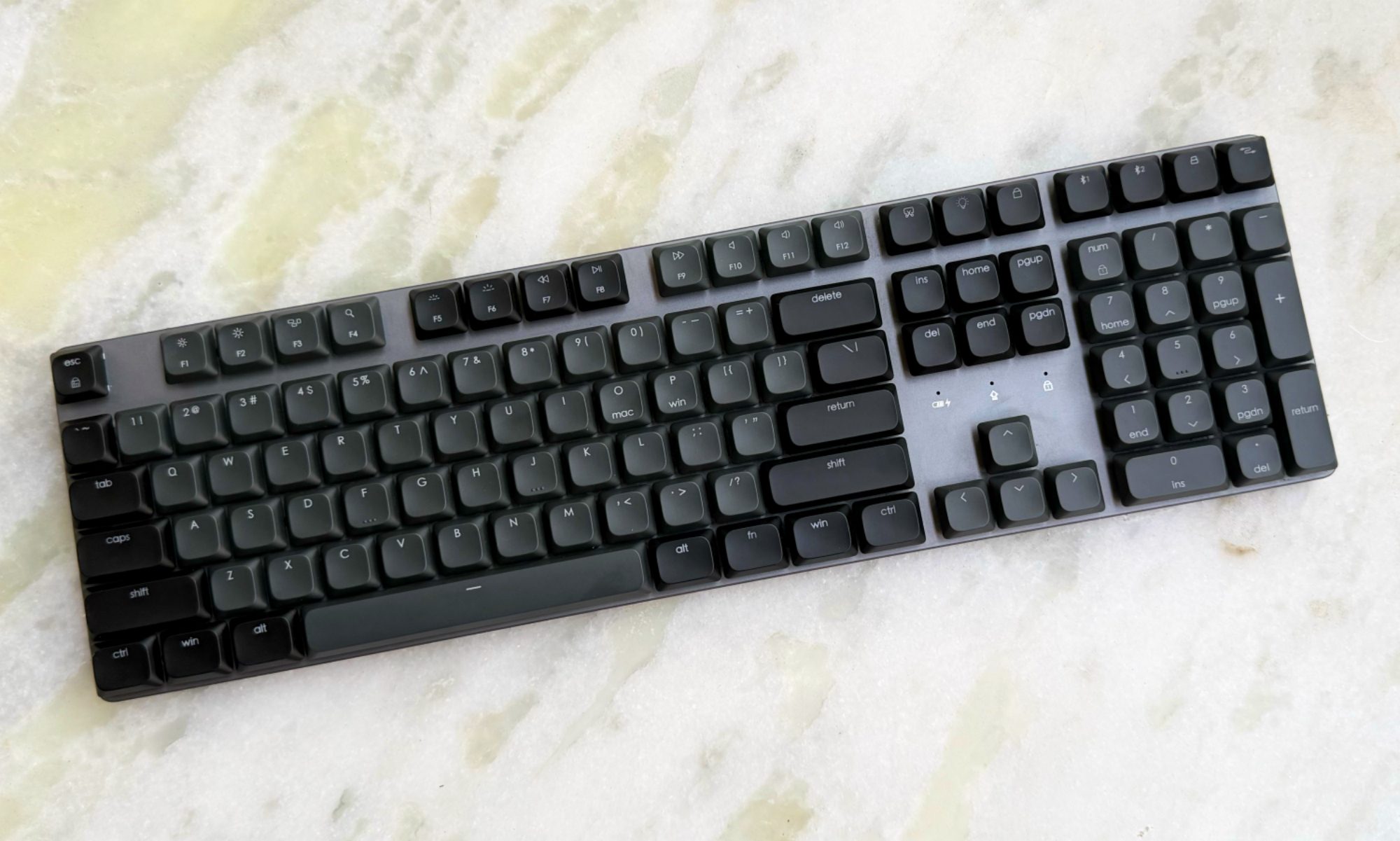 Top view of the Satechi SM3 Slim mechanical keyboard.