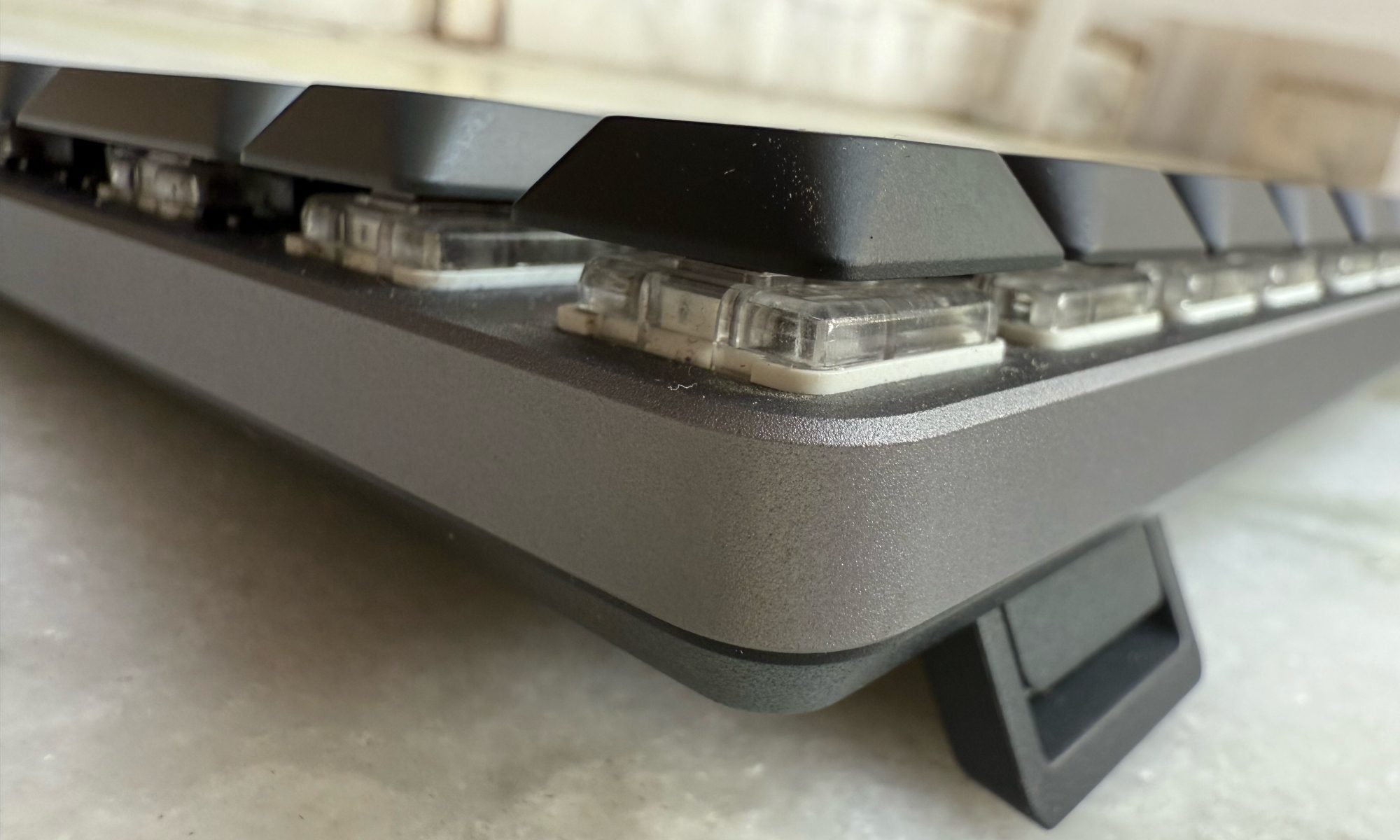 Side view of the Satechi SM3 Slim mechanical keyboard.