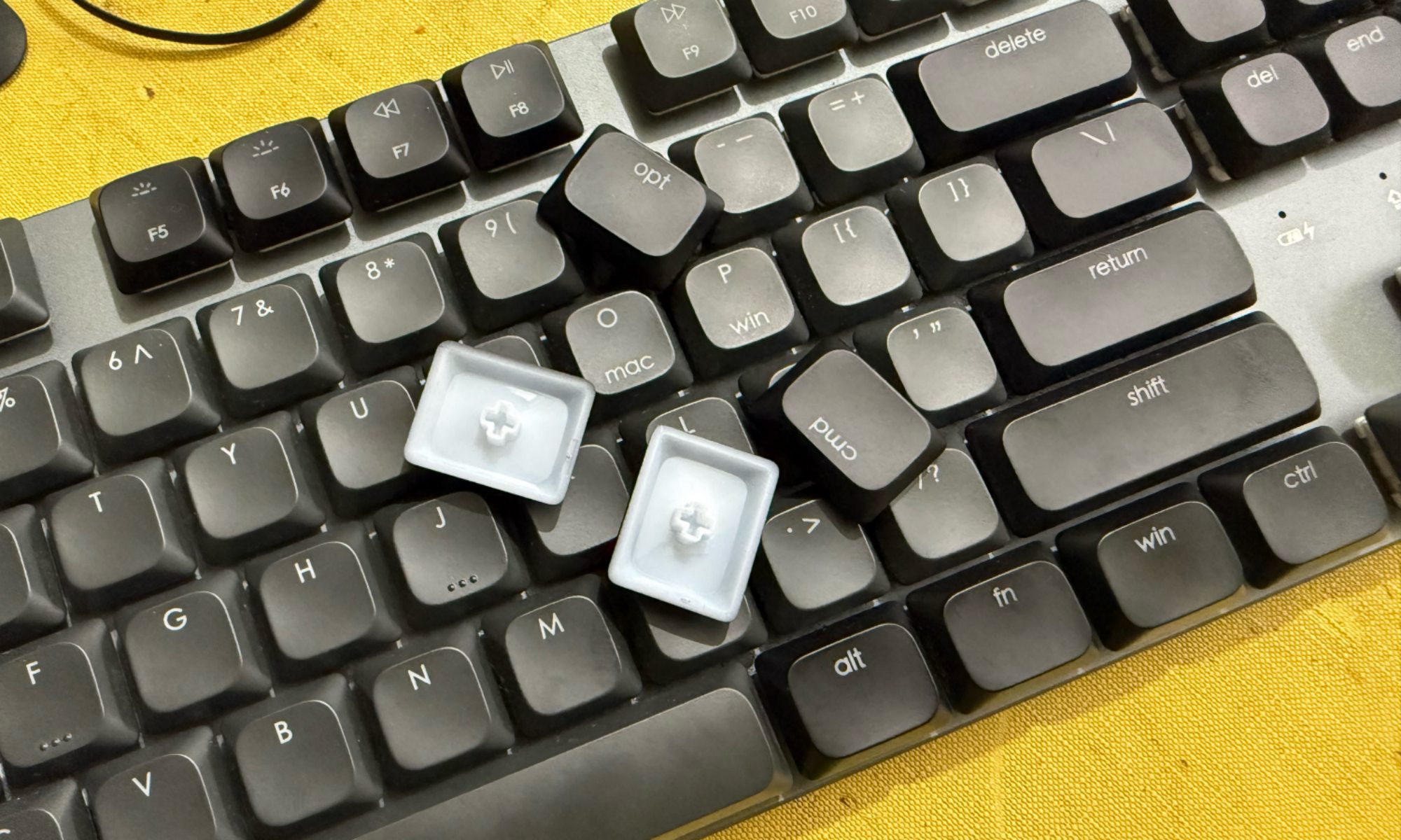 Keycaps for the Satechi SM3 Slim mechanical keyboard.