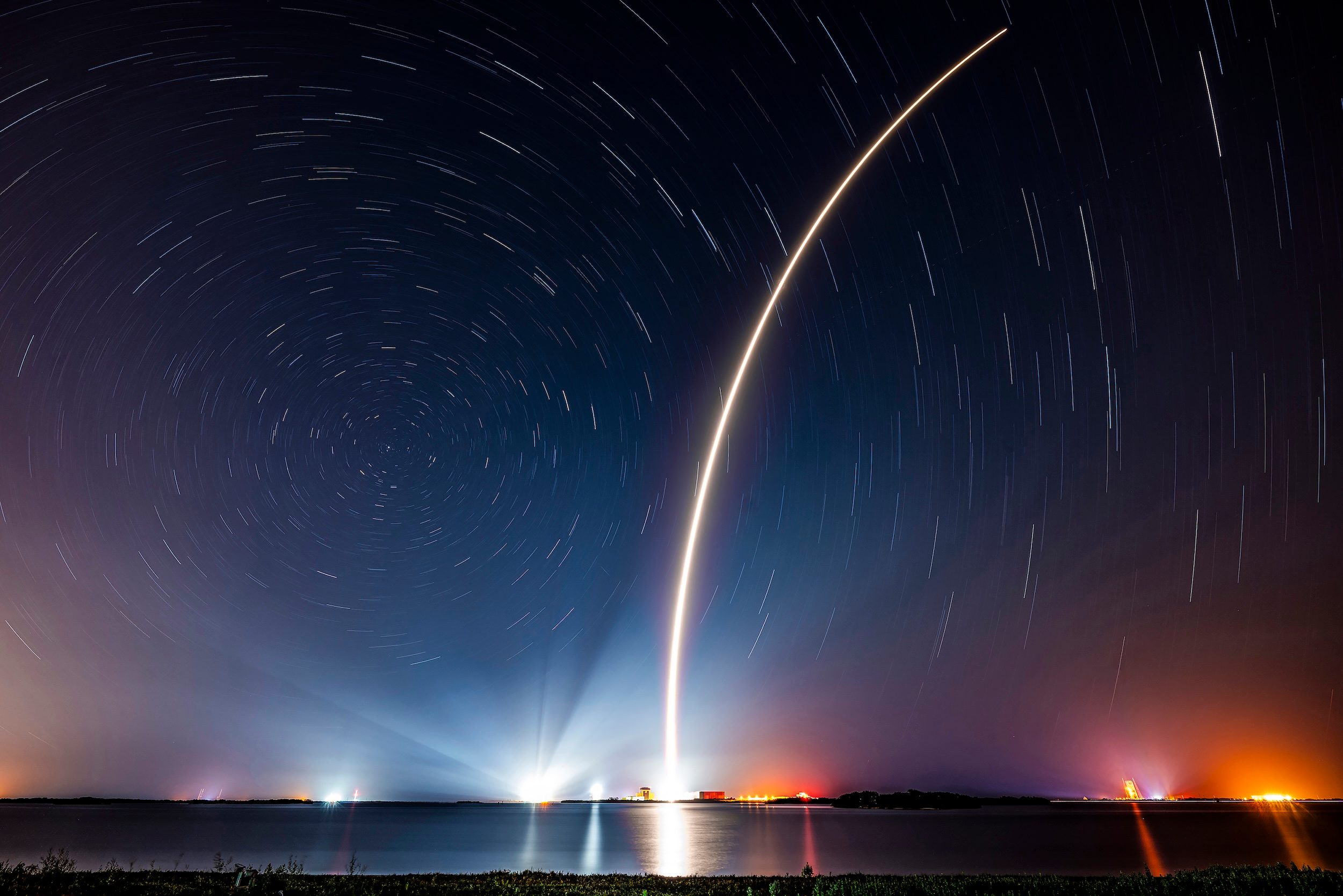 A SpaceX Falcon 9 rocket on performing the company's 250th dedicated Starlink mission.