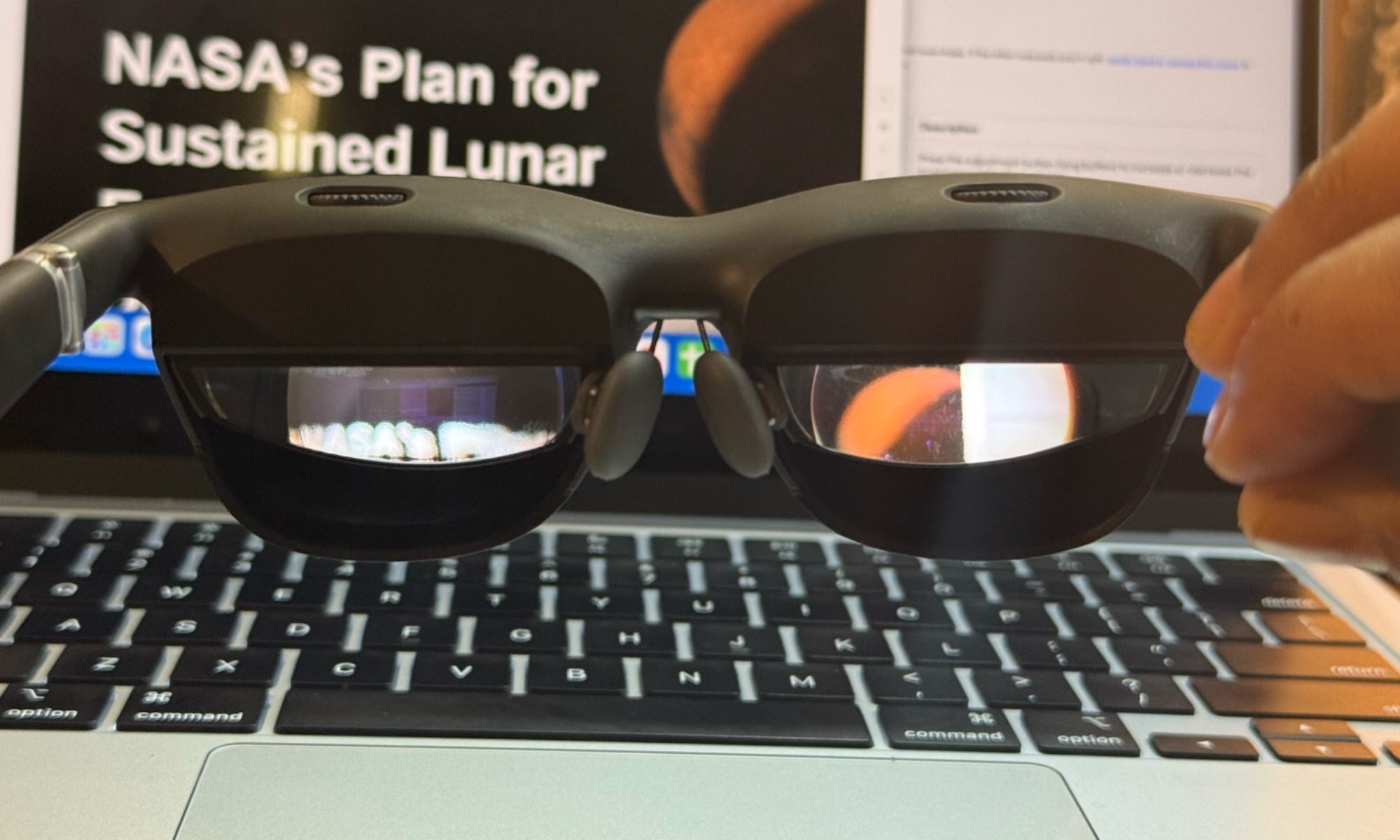 The display unit on Viture One smart glasses.