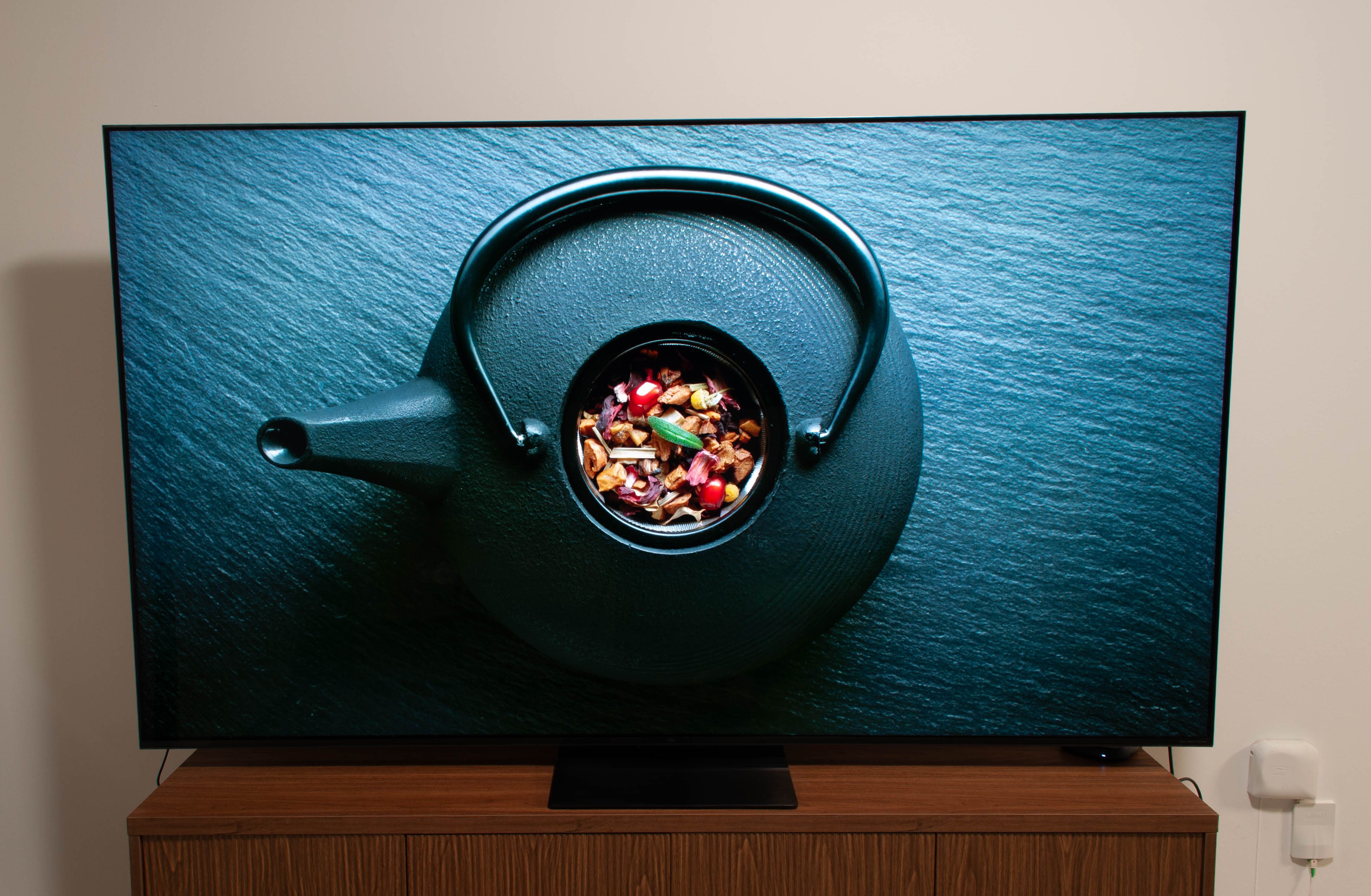 TCL QM7K