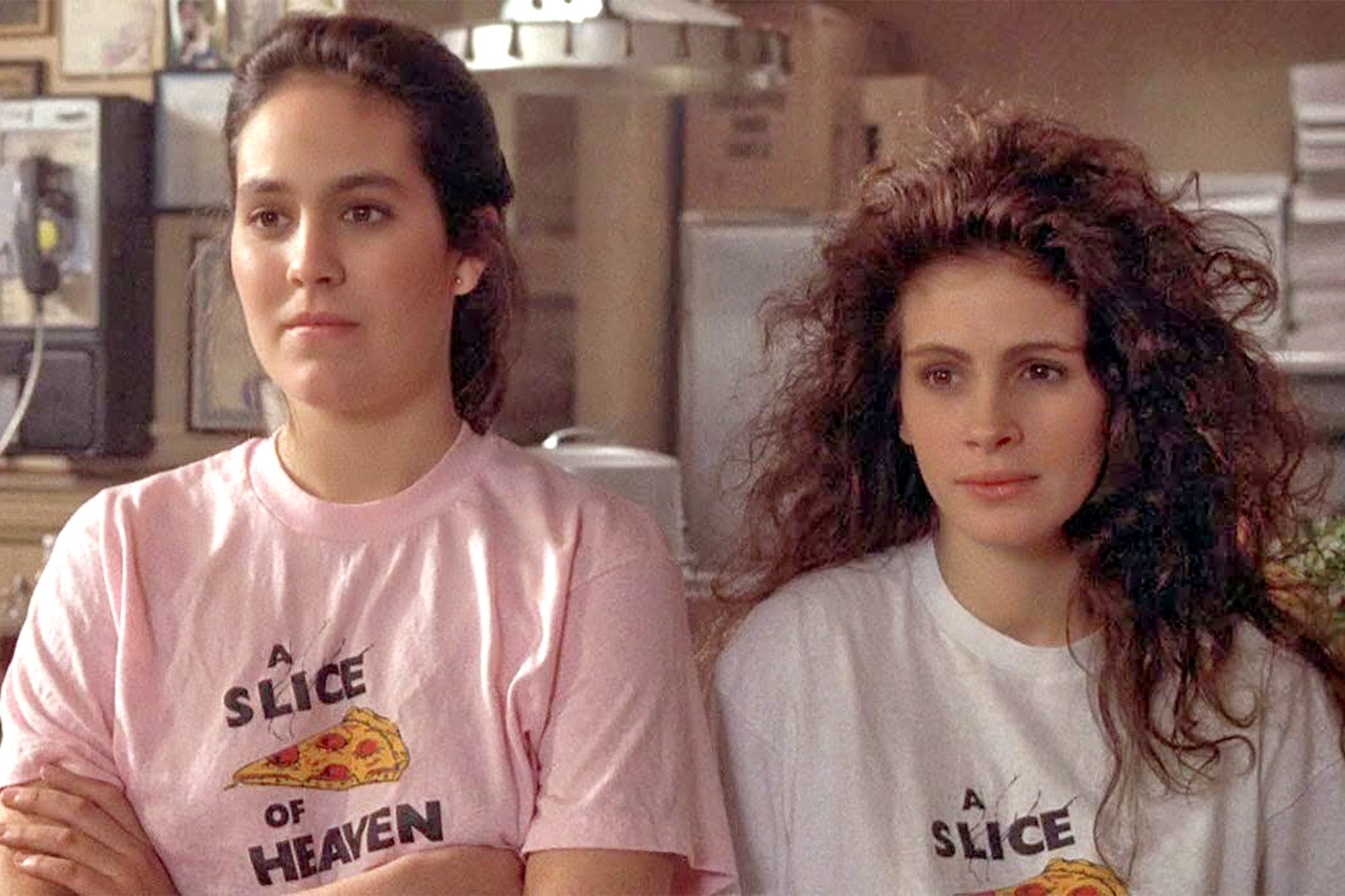 Annabeth Gish and Julia Roberts in Mystic Pizza.
