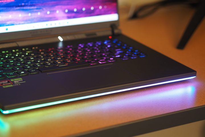 Asus ROG Strix G16 front view showing lighting.