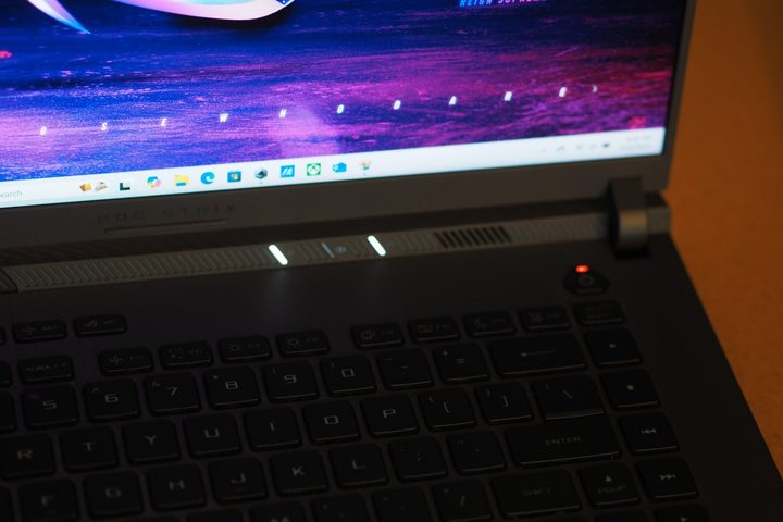Asus ROG Strix G16 front view showing speaker.