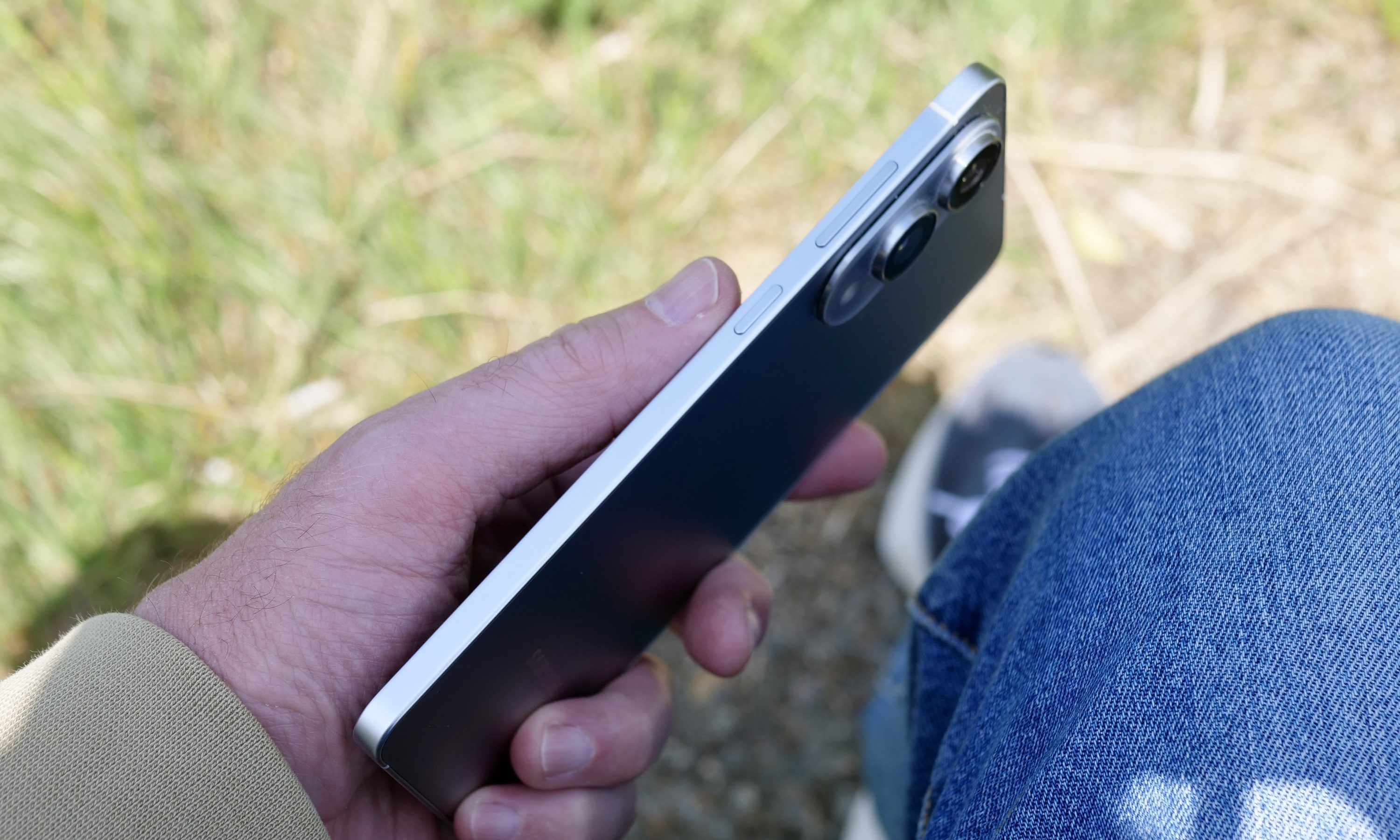 A person holding the Samsung Galaxy S25 Edge.