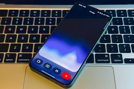 Google gives Gemini Live its own Deep Research upgrade