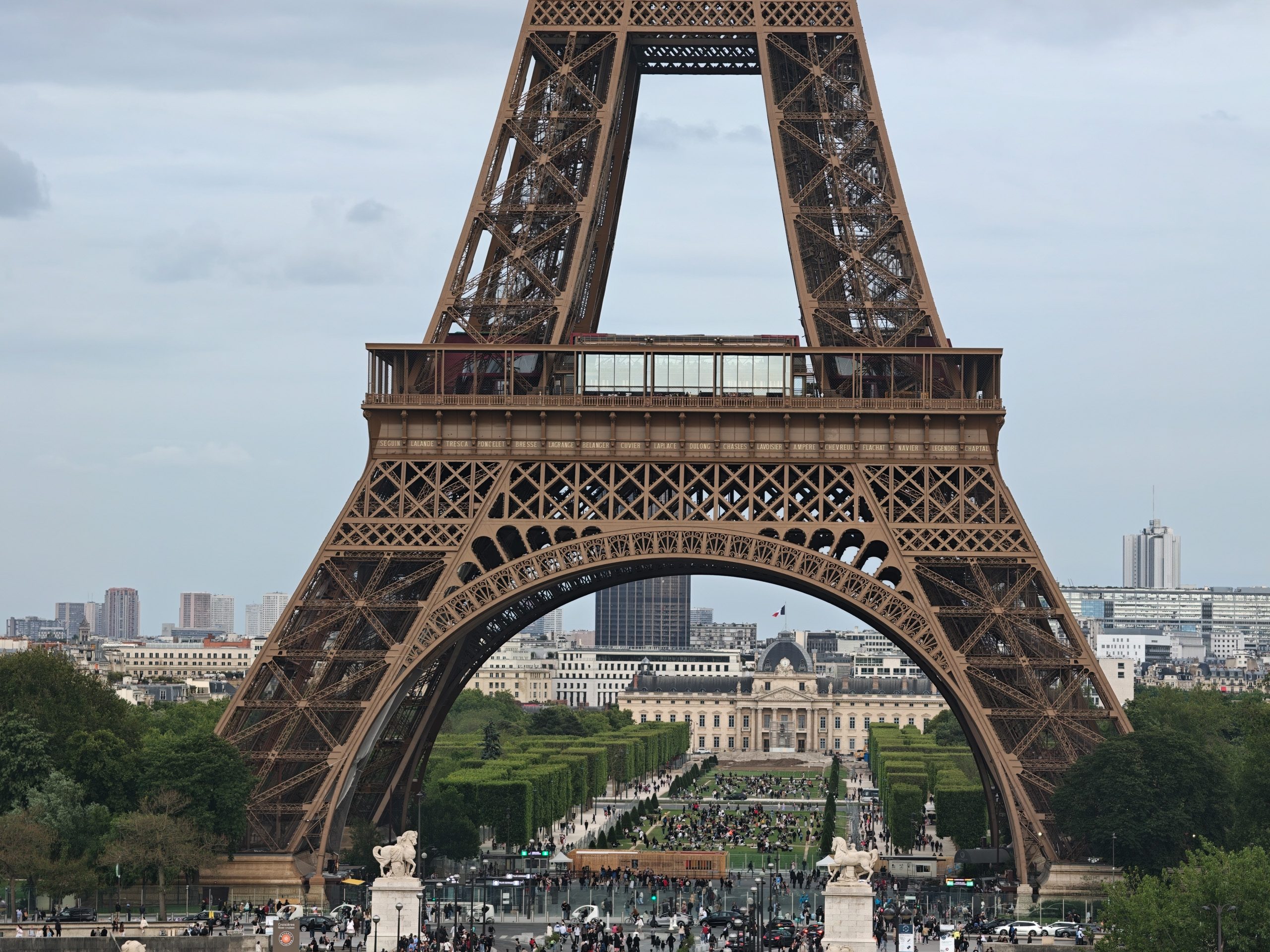 6x photo of the Eiffel Tower in Paris captured on the Oppo Find X8 Ultra
