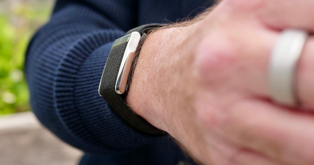 Apple is mulling a screen-free wearable to rival Whoop and Fitbit Air: Report