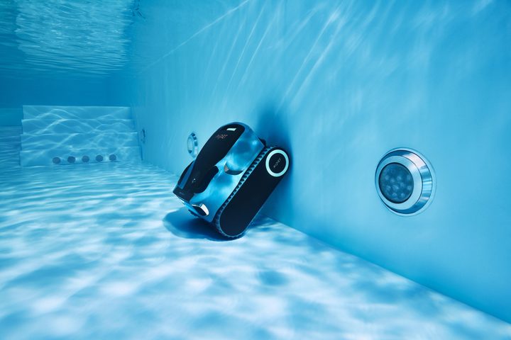 Aiper pool cleaner underwater and