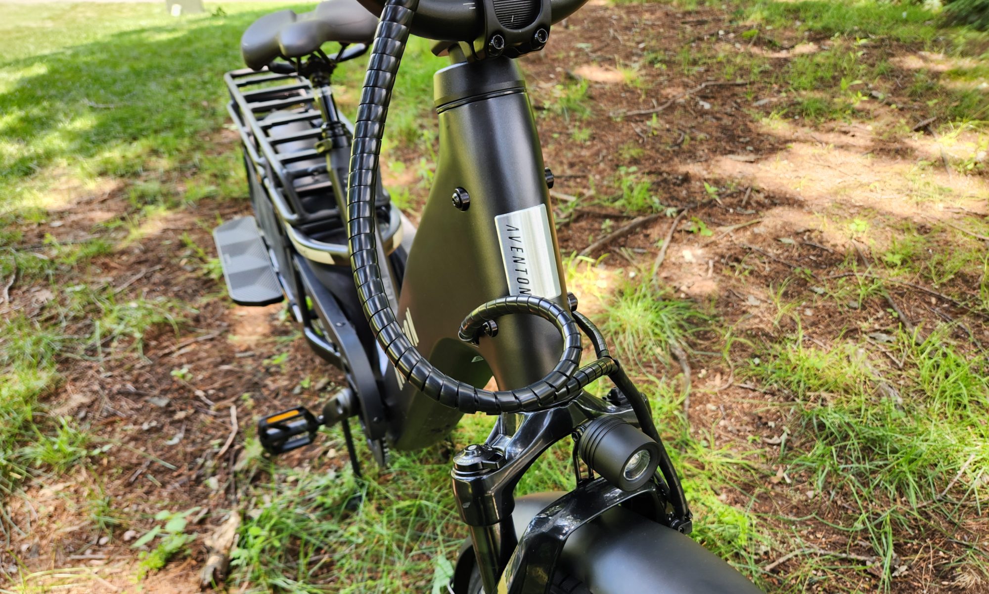 Aventon Abound LR cable wrap keeps wires and cables tidy.