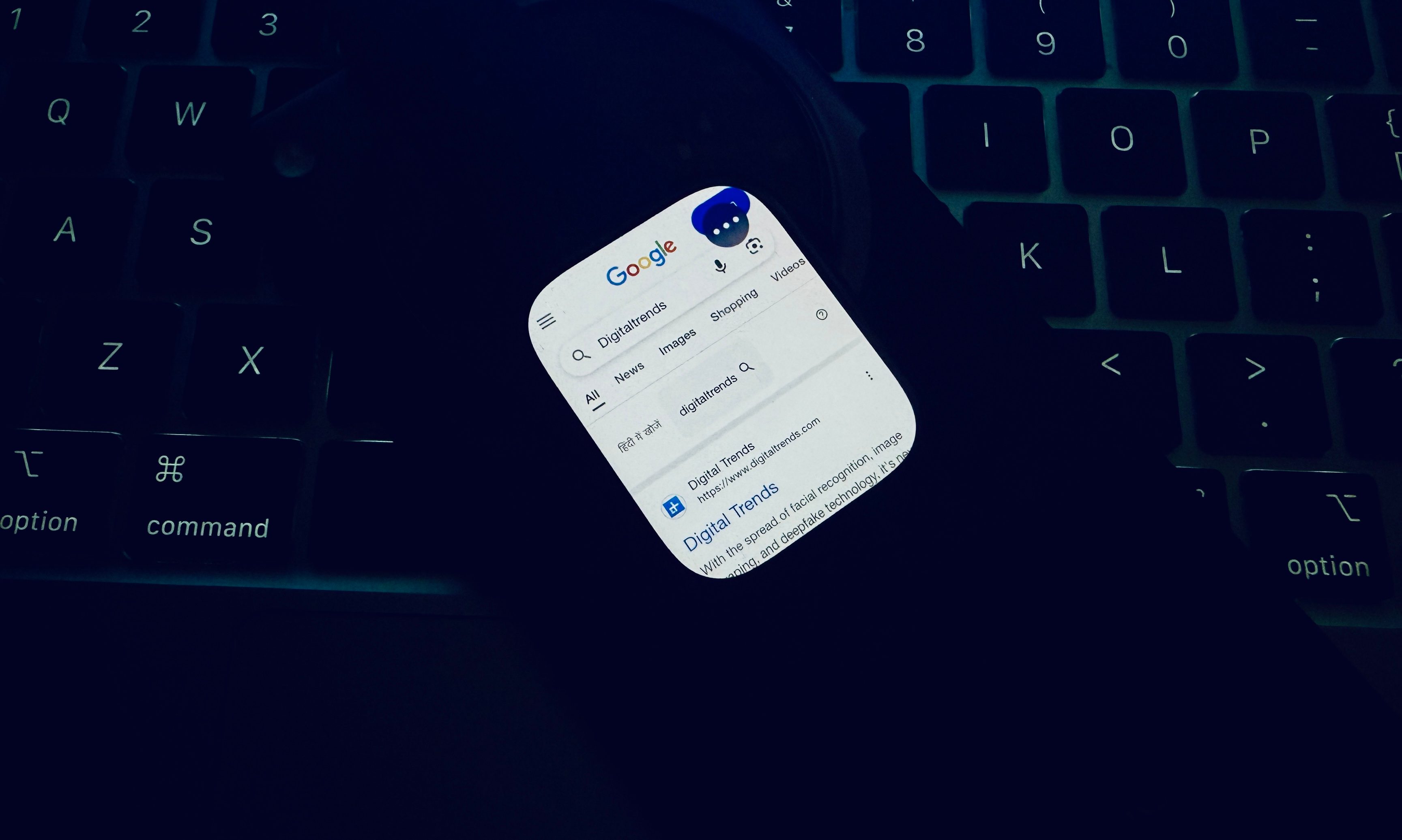 Conducting web searches with Ant Browser on an Apple Watch.