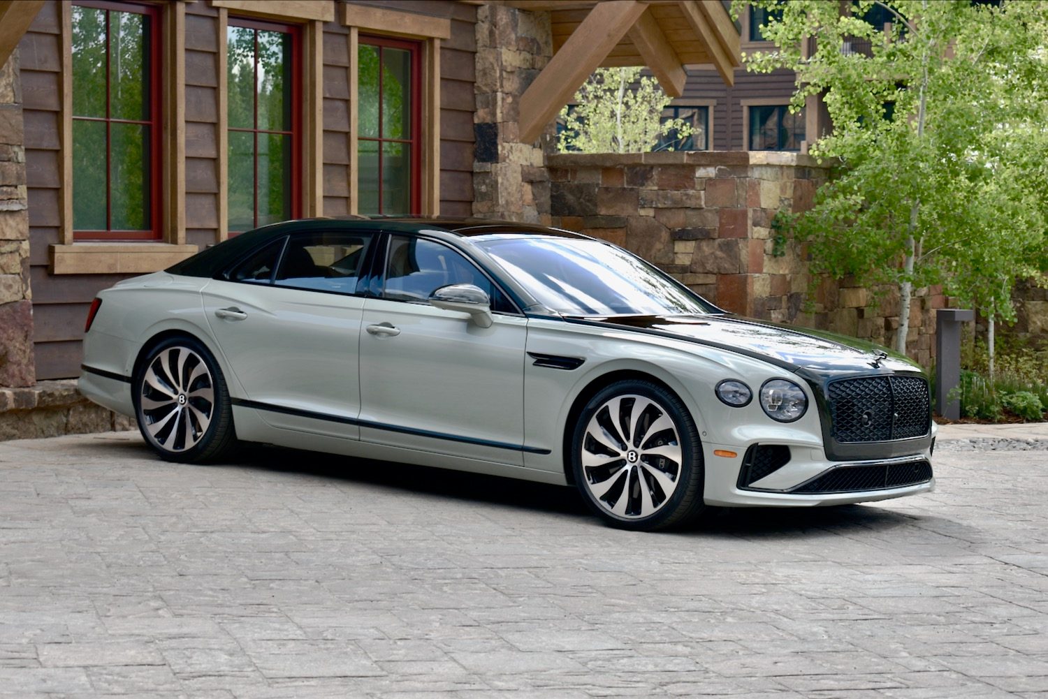 Bentley Flying Spur front quarter view.