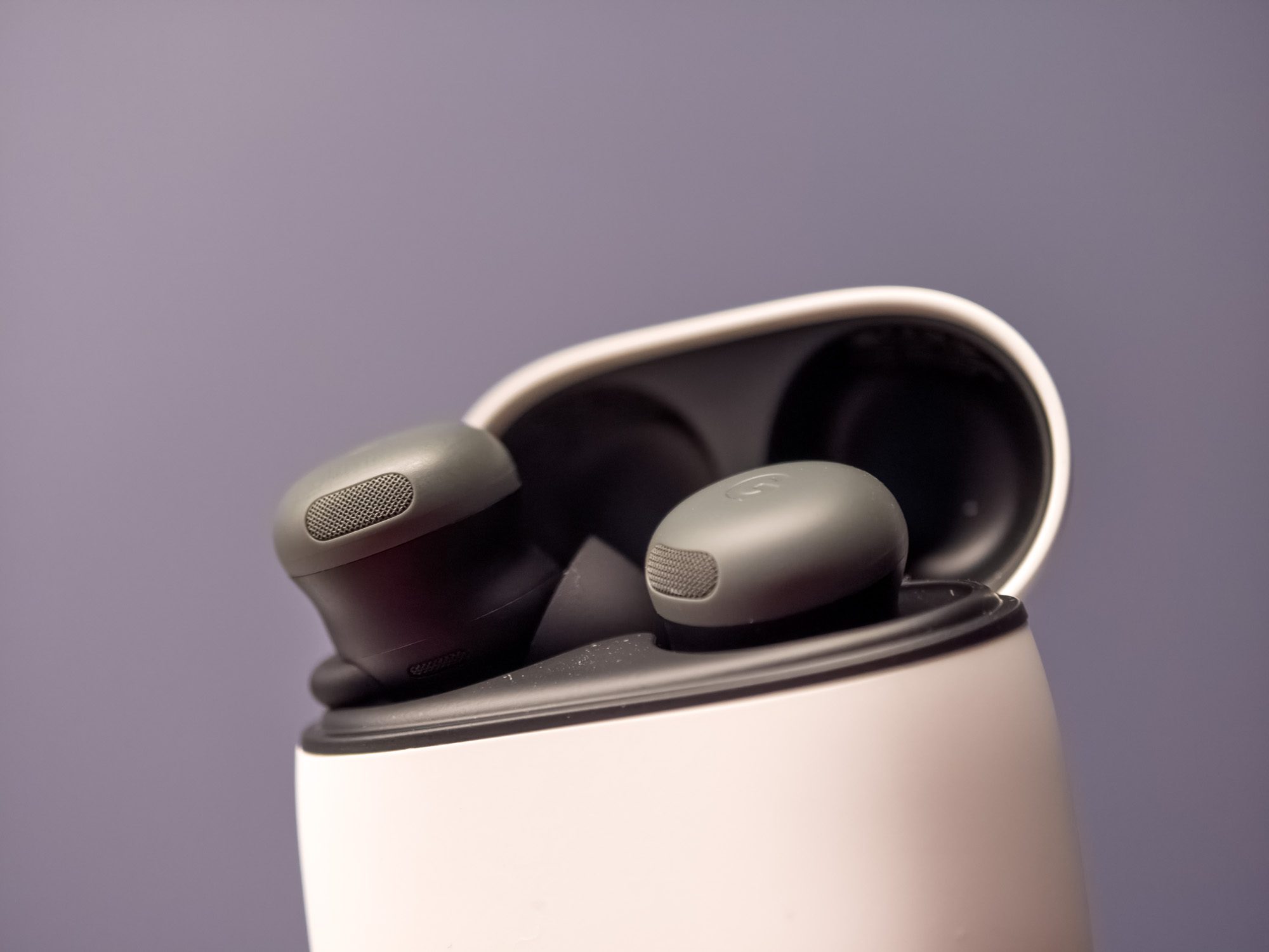 Google Pixel Buds 2a in case