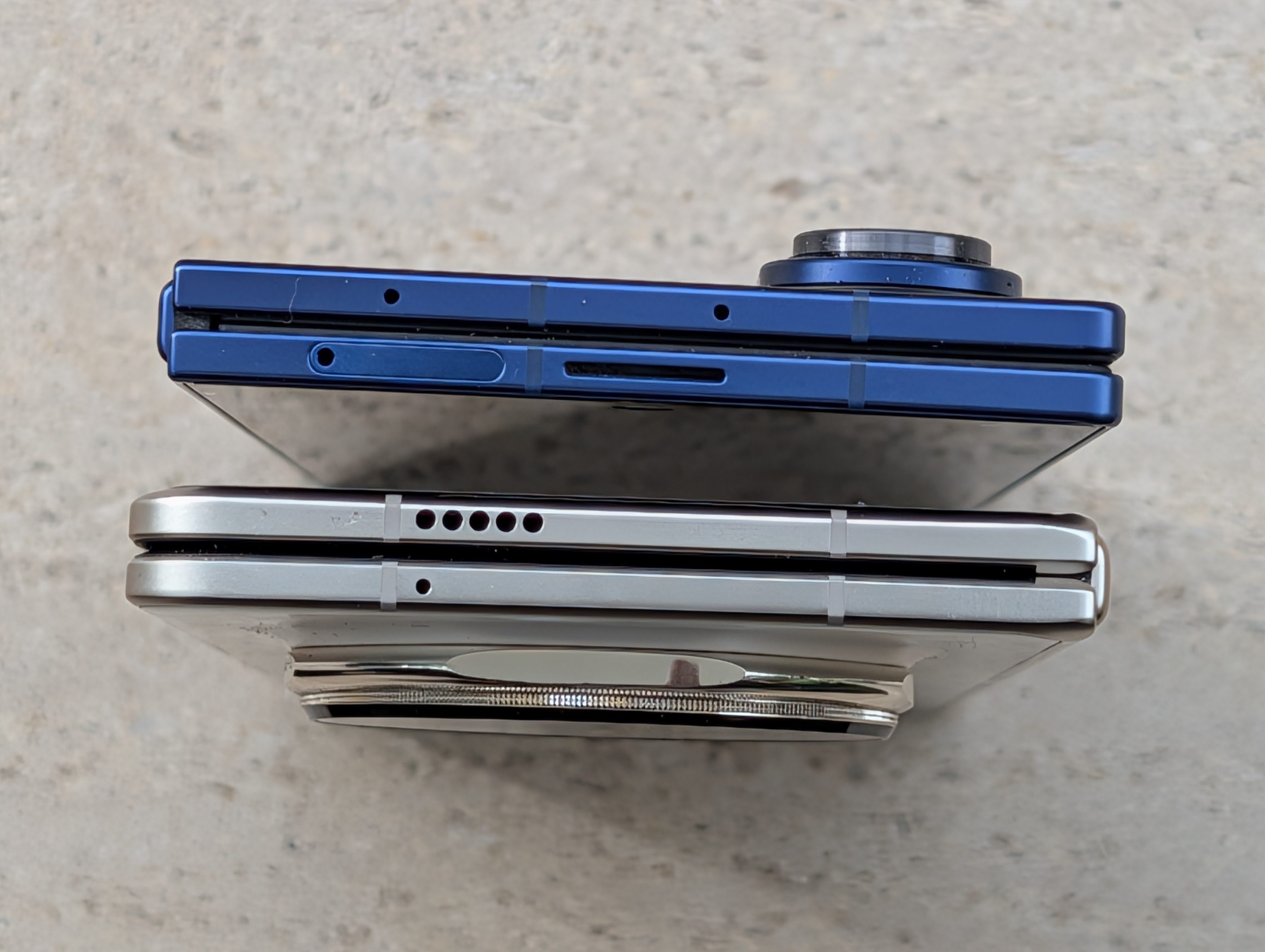 Galaxy Z Fold 7 vs Honor Magic V5 thickness