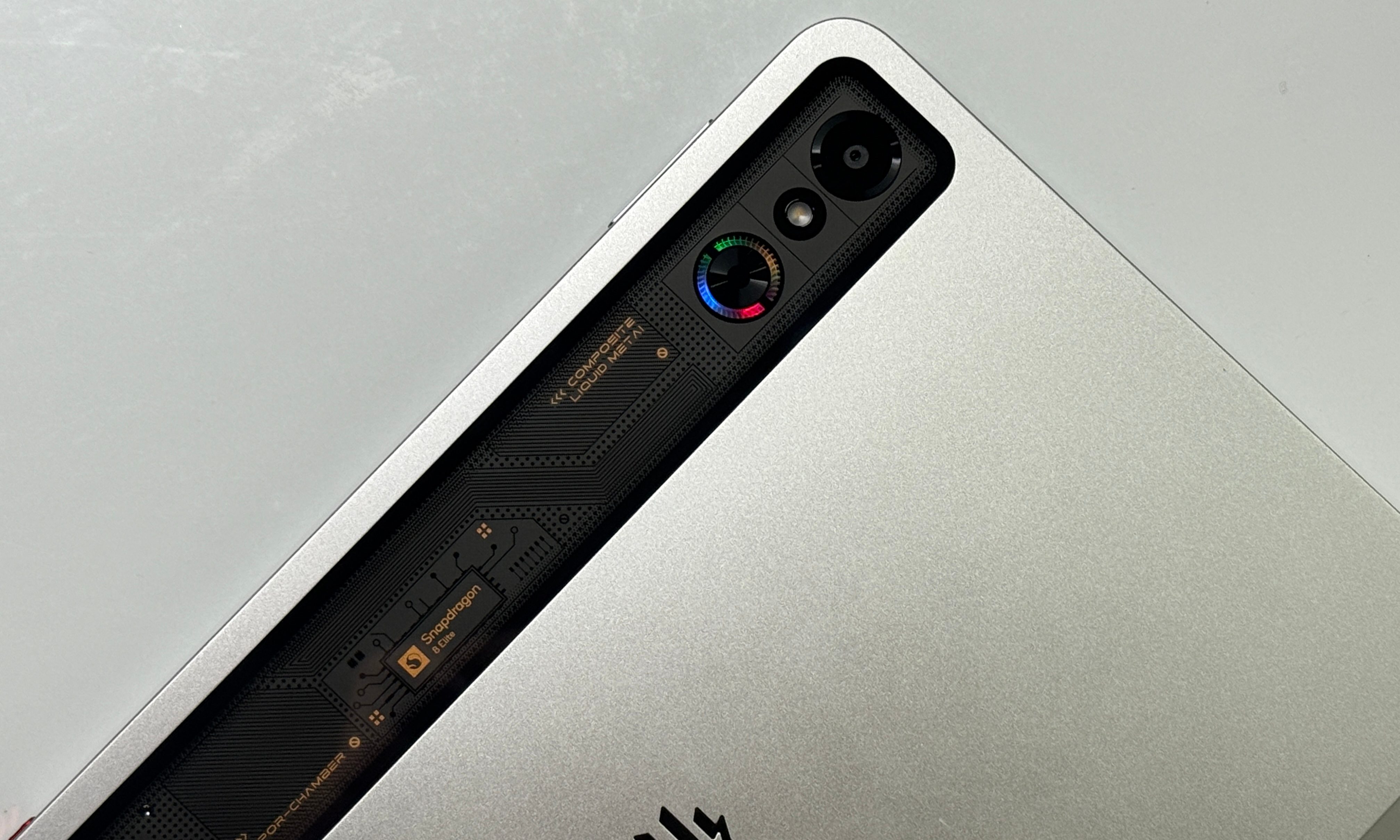 Top view of Red Magic Astra tablet.