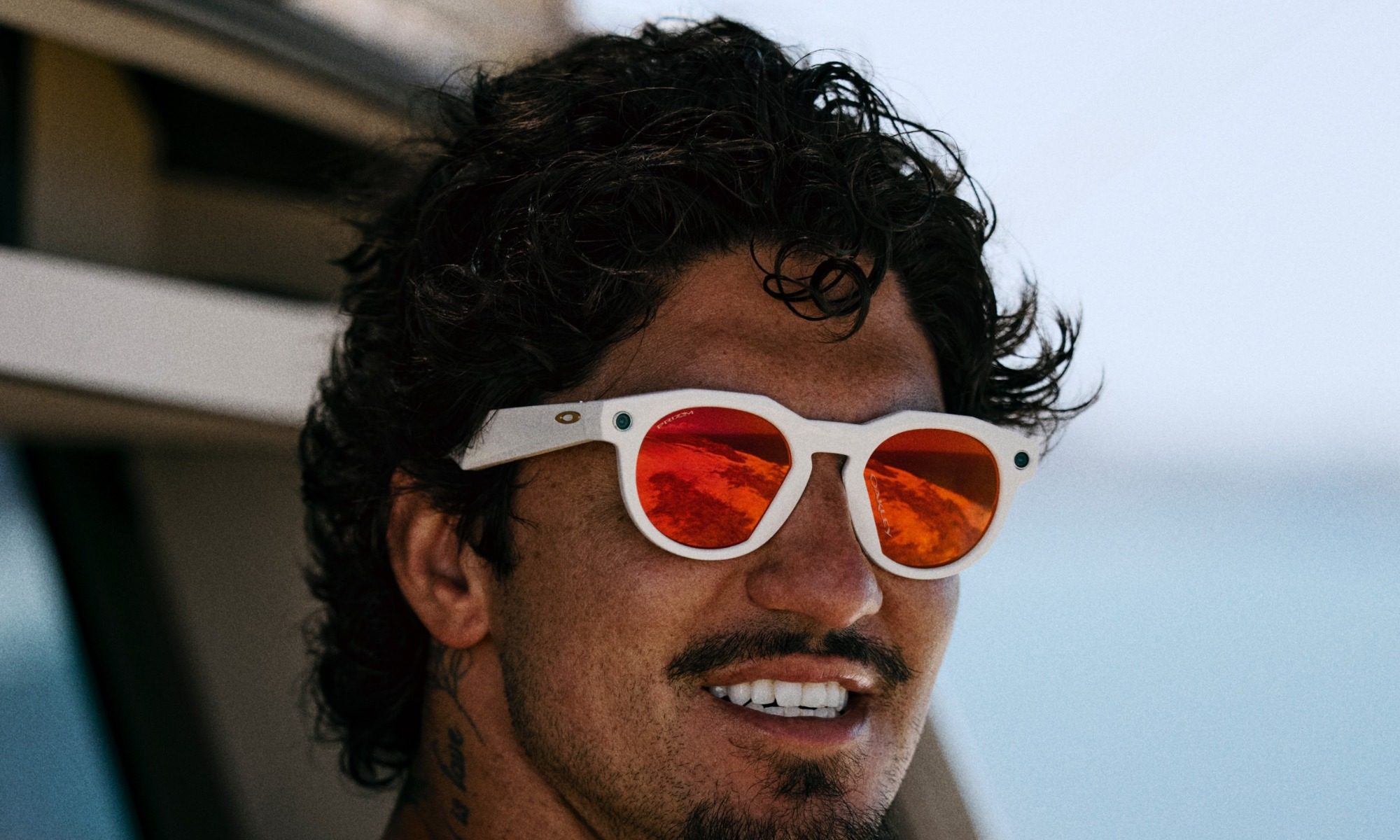 Oakley Meta HSTN Smart glasses In white.