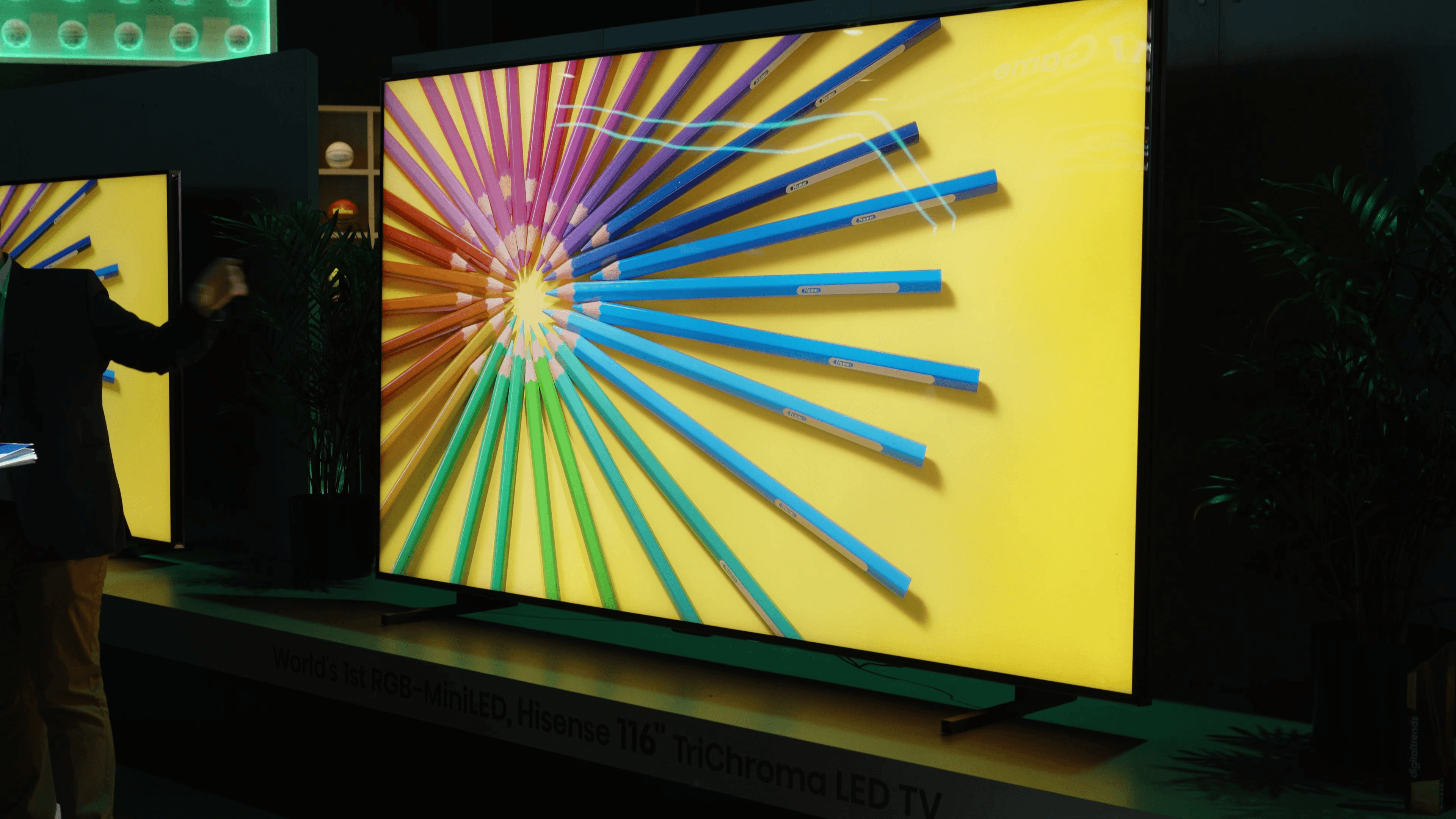 Hisense UX 116 RGB Mini-LED