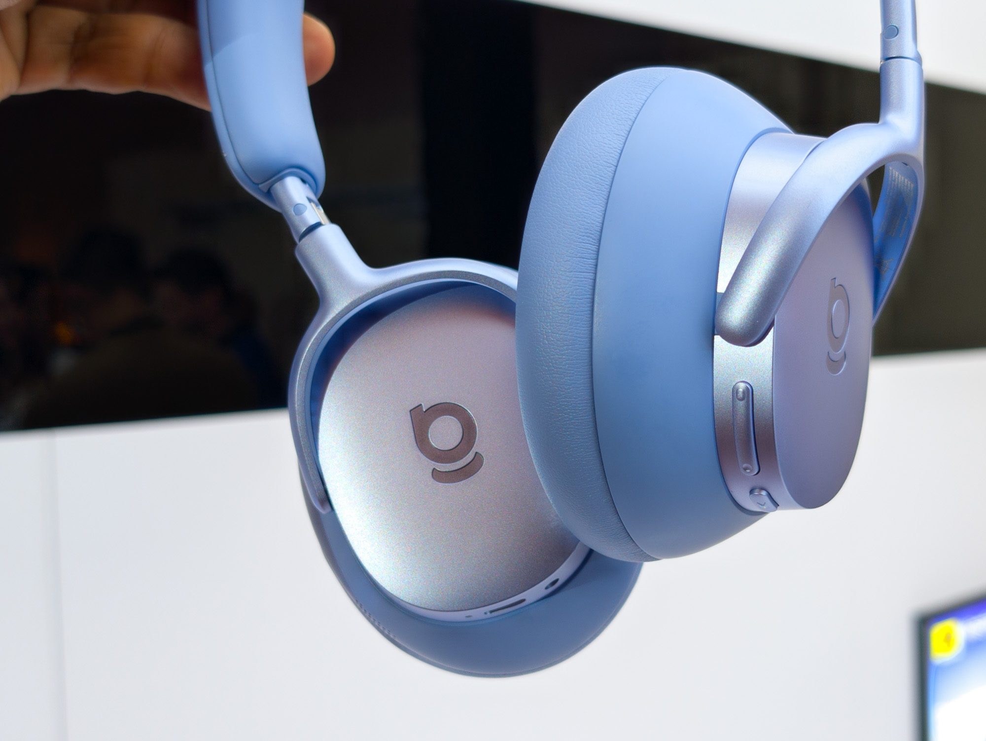 Baseus Inspire XH1 with Sound by Bose in white