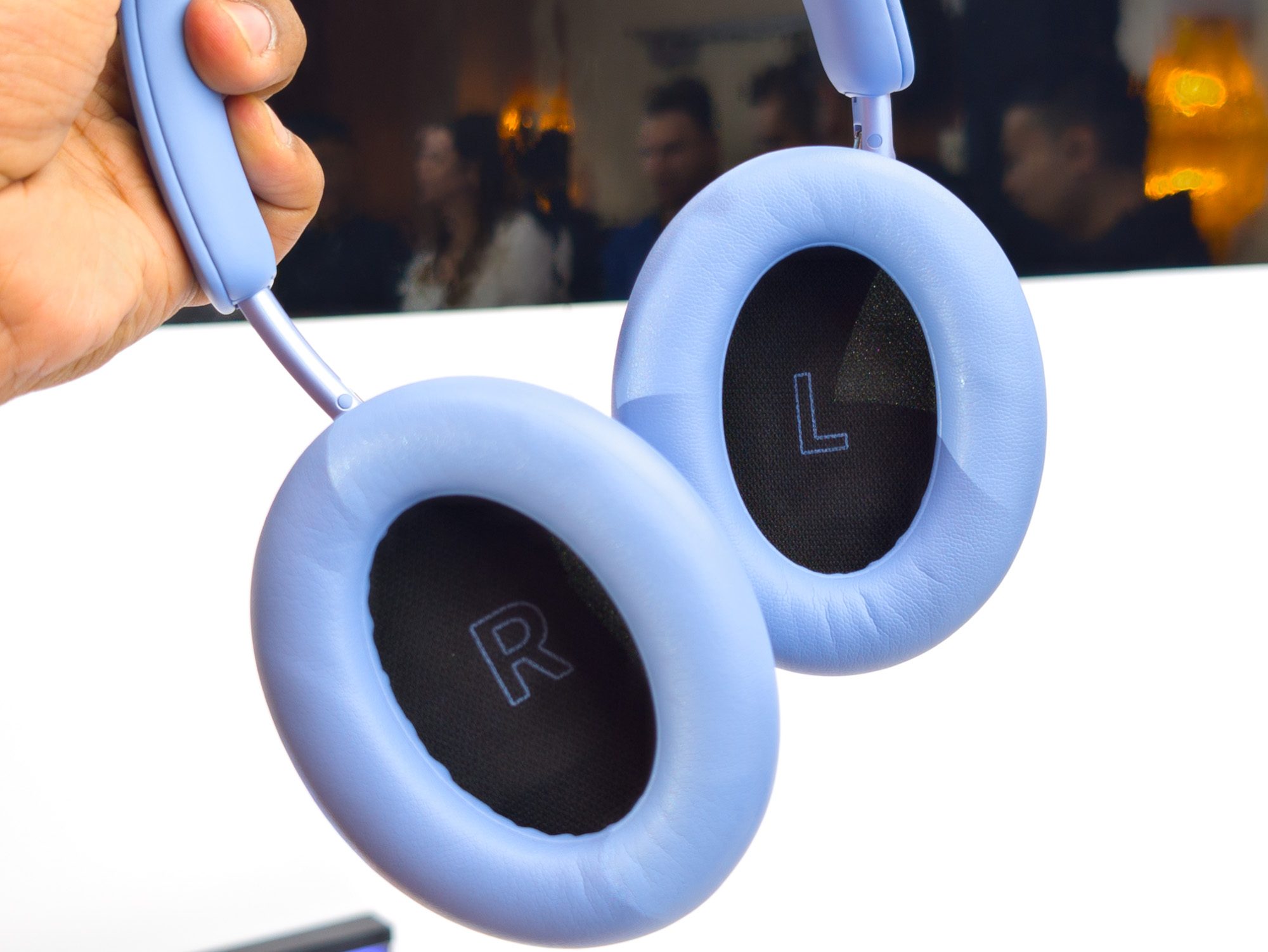 Baseus Inspire XH1 with Sound by Bose in white