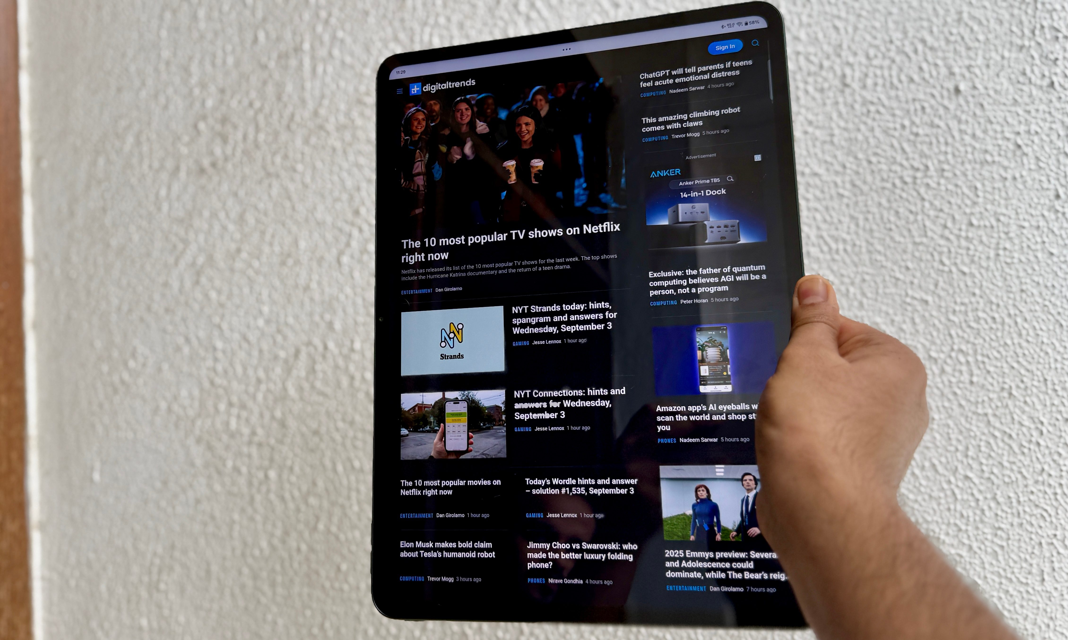 Reading website on OnePlus Pad 3.