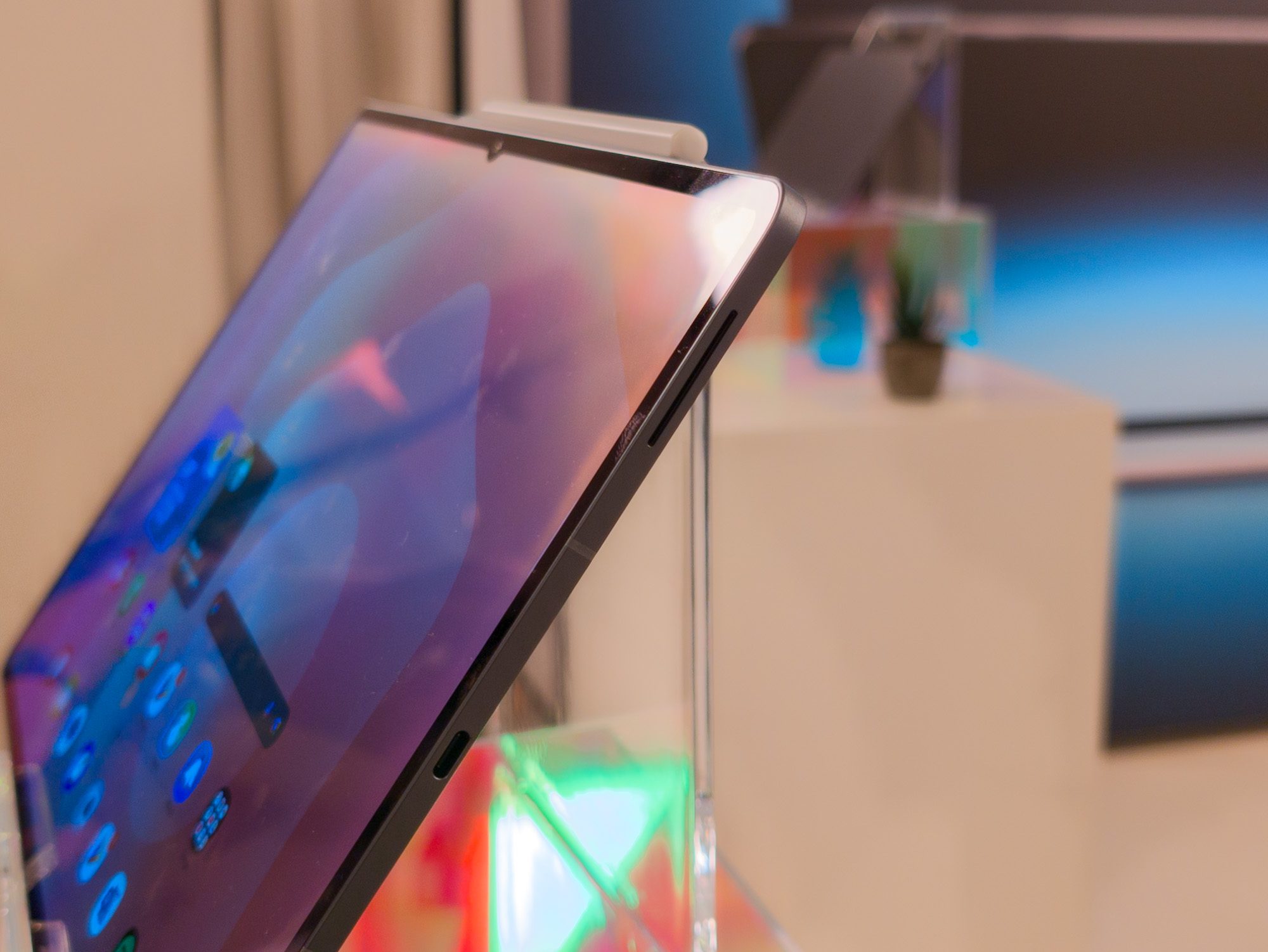 Galaxy Tab S11 Ultra side profile